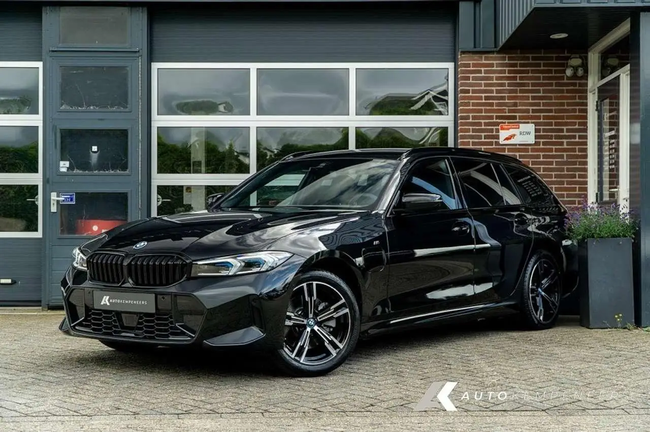 Photo 1 : Bmw Serie 3 2024 Hybrid