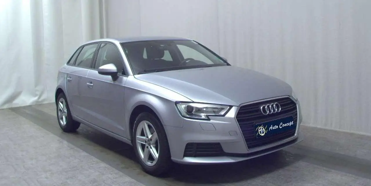 Photo 1 : Audi A3 2018 Essence