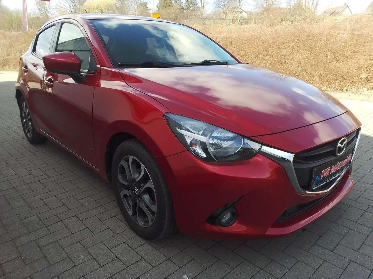 Photo 1 : Mazda 2 2017 Petrol