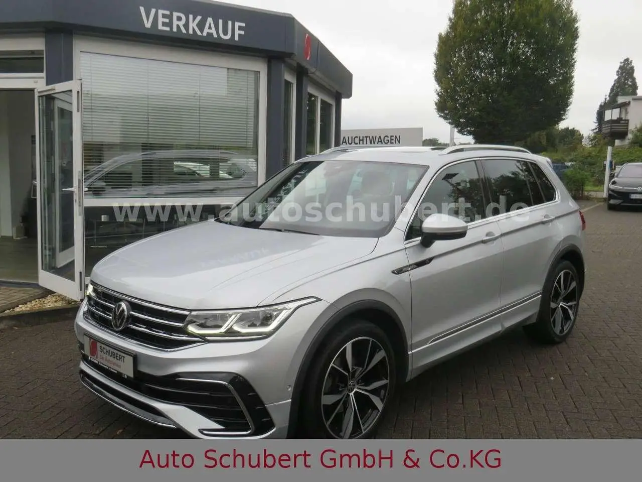 Photo 1 : Volkswagen Tiguan 2020 Essence