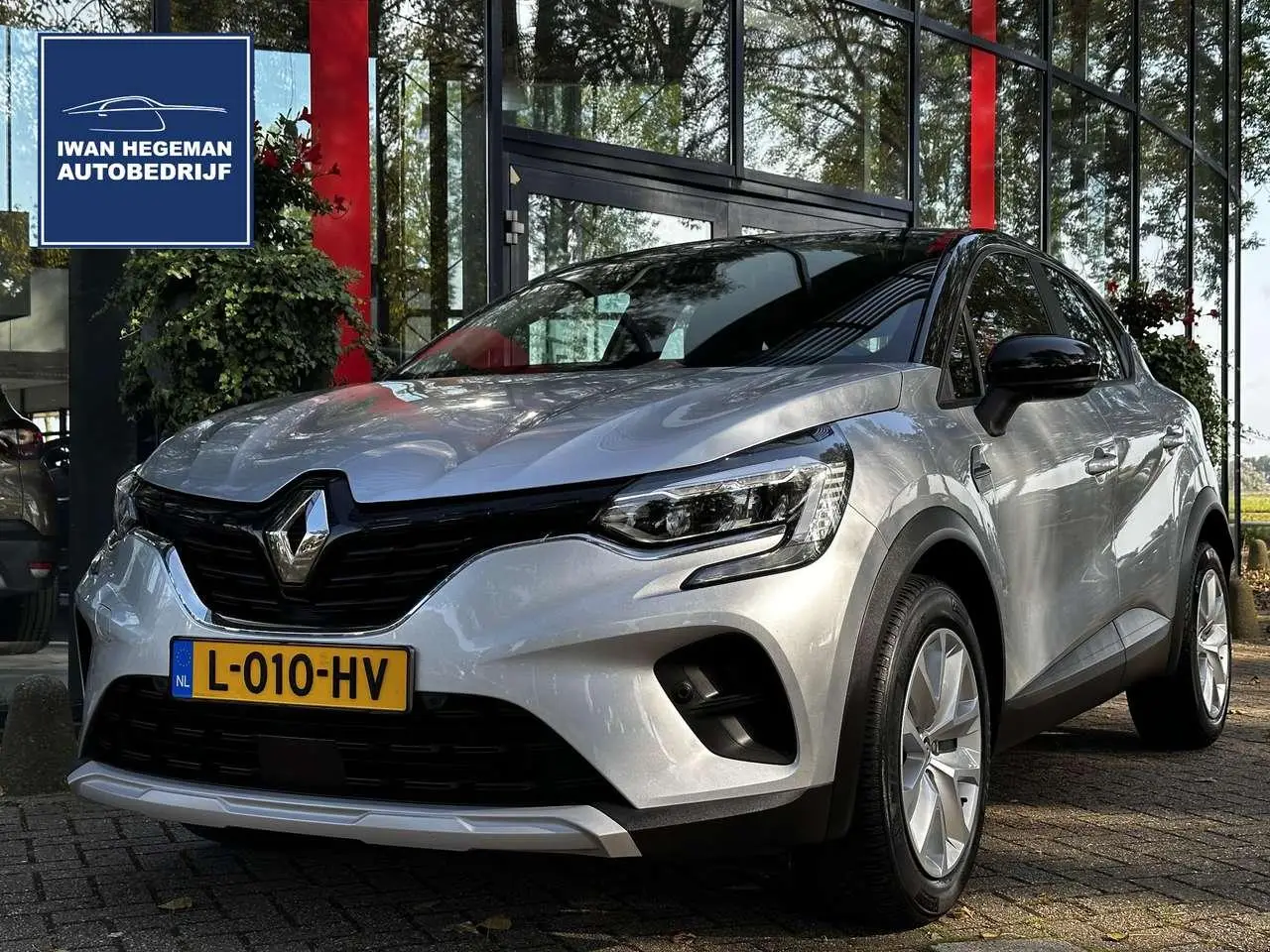 Photo 1 : Renault Captur 2021 Petrol