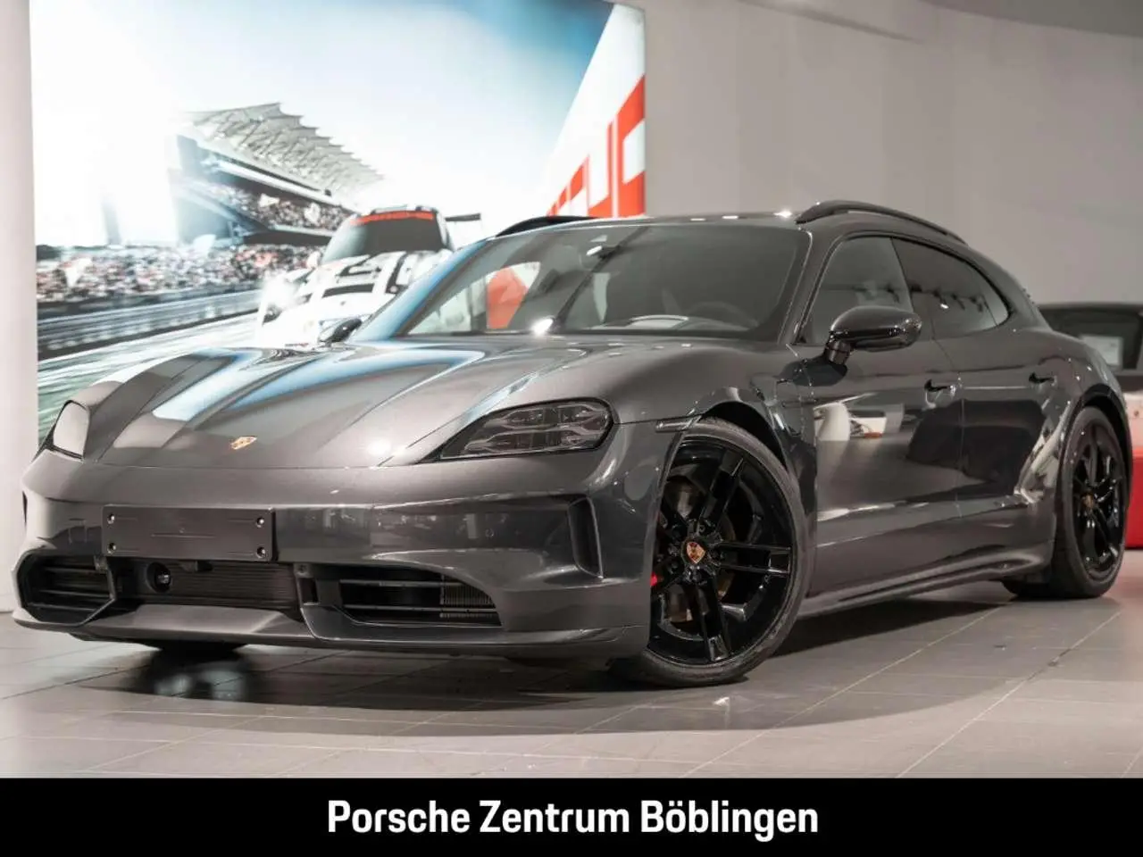 Photo 1 : Porsche Taycan 2024 Electric