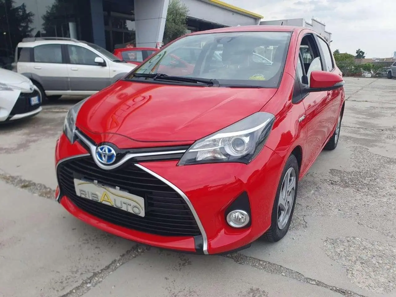 Photo 1 : Toyota Yaris 2015 Hybride