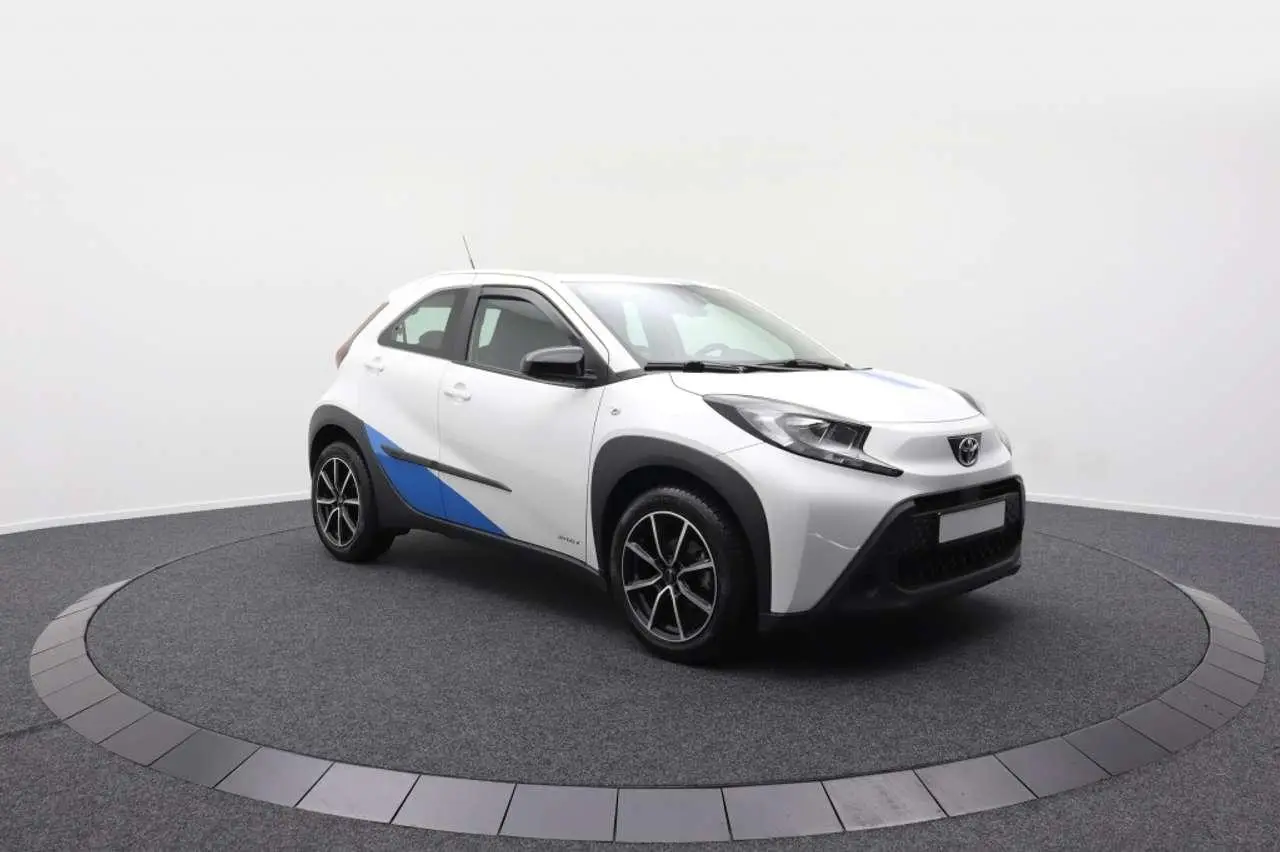 Photo 1 : Toyota Aygo X 2023 Essence