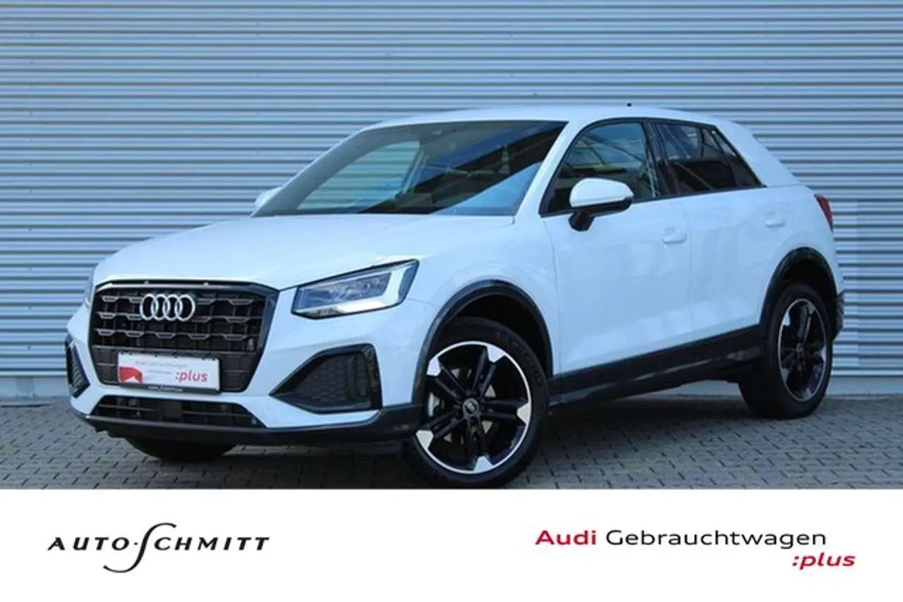 Photo 1 : Audi Q2 2023 Petrol