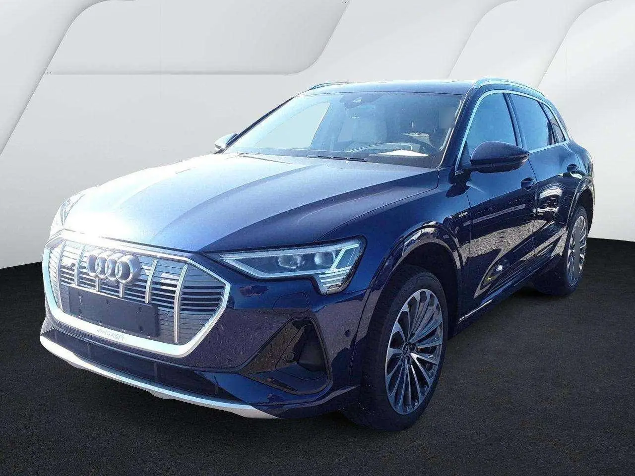 Photo 1 : Audi E-tron 2021 Electric