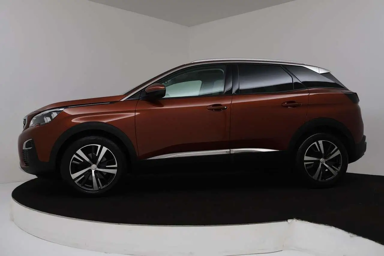 Photo 1 : Peugeot 3008 2017 Essence