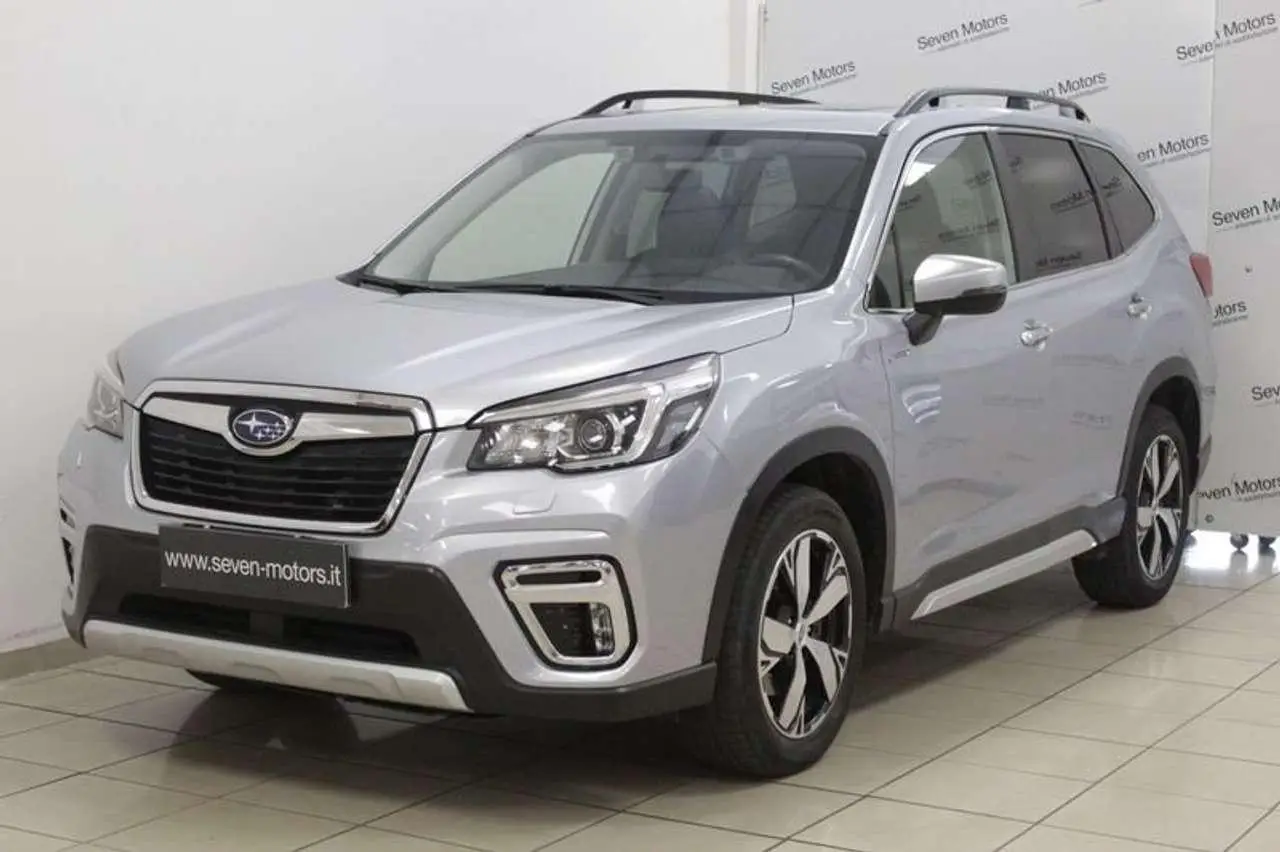 Photo 1 : Subaru Forester 2020 Hybride