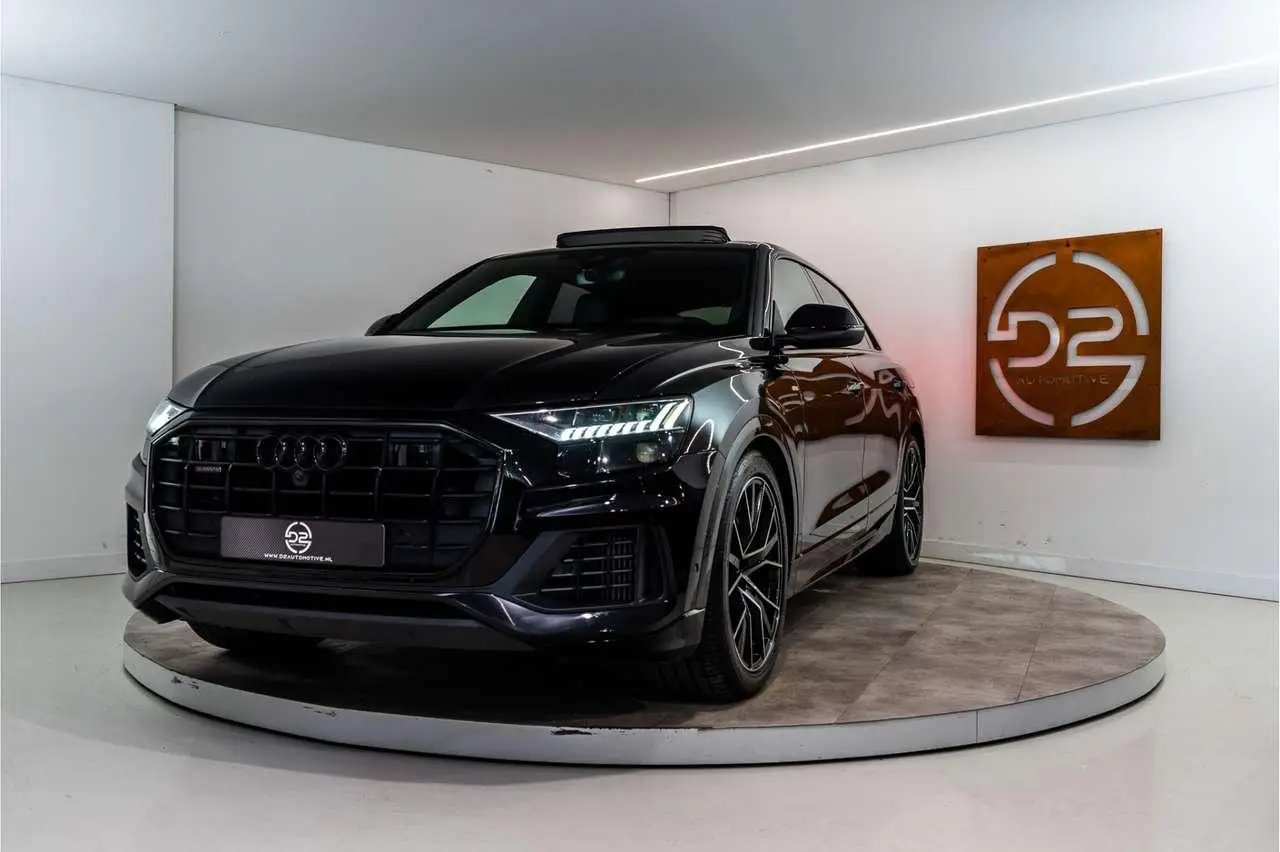 Photo 1 : Audi Q8 2021 Hybride