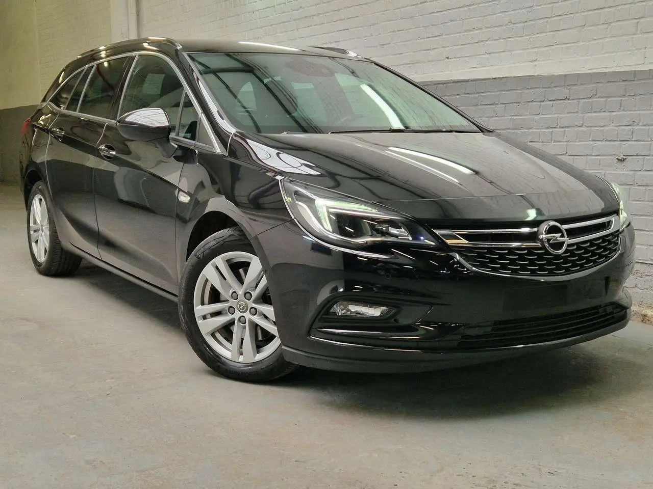 Photo 1 : Opel Astra 2019 Diesel