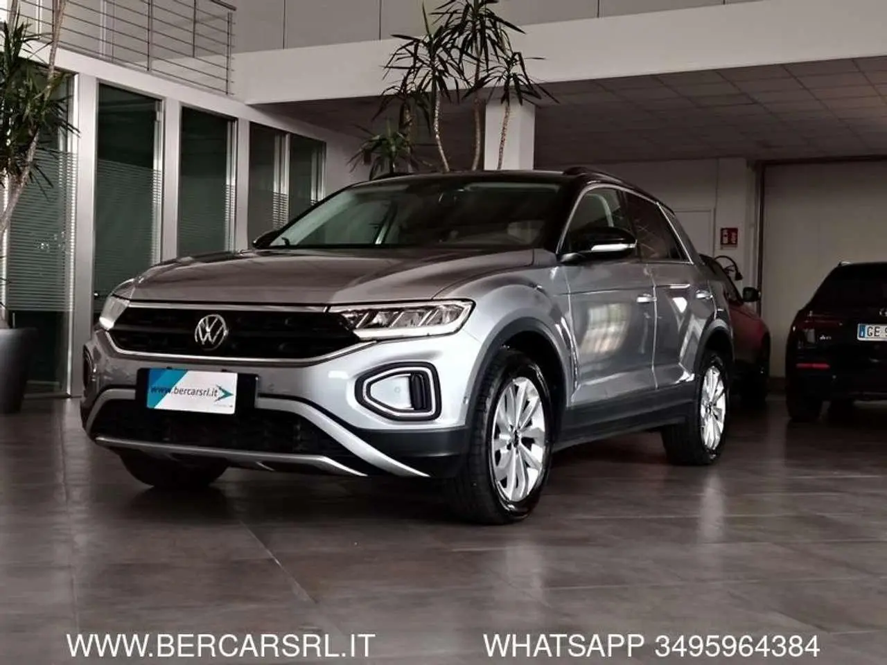 Photo 1 : Volkswagen T-roc 2023 Essence