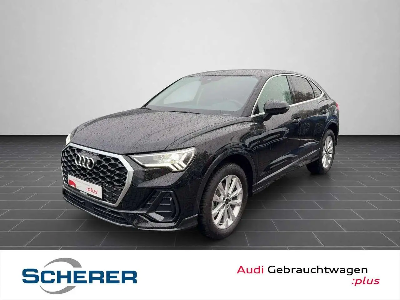 Photo 1 : Audi Q3 2023 Petrol