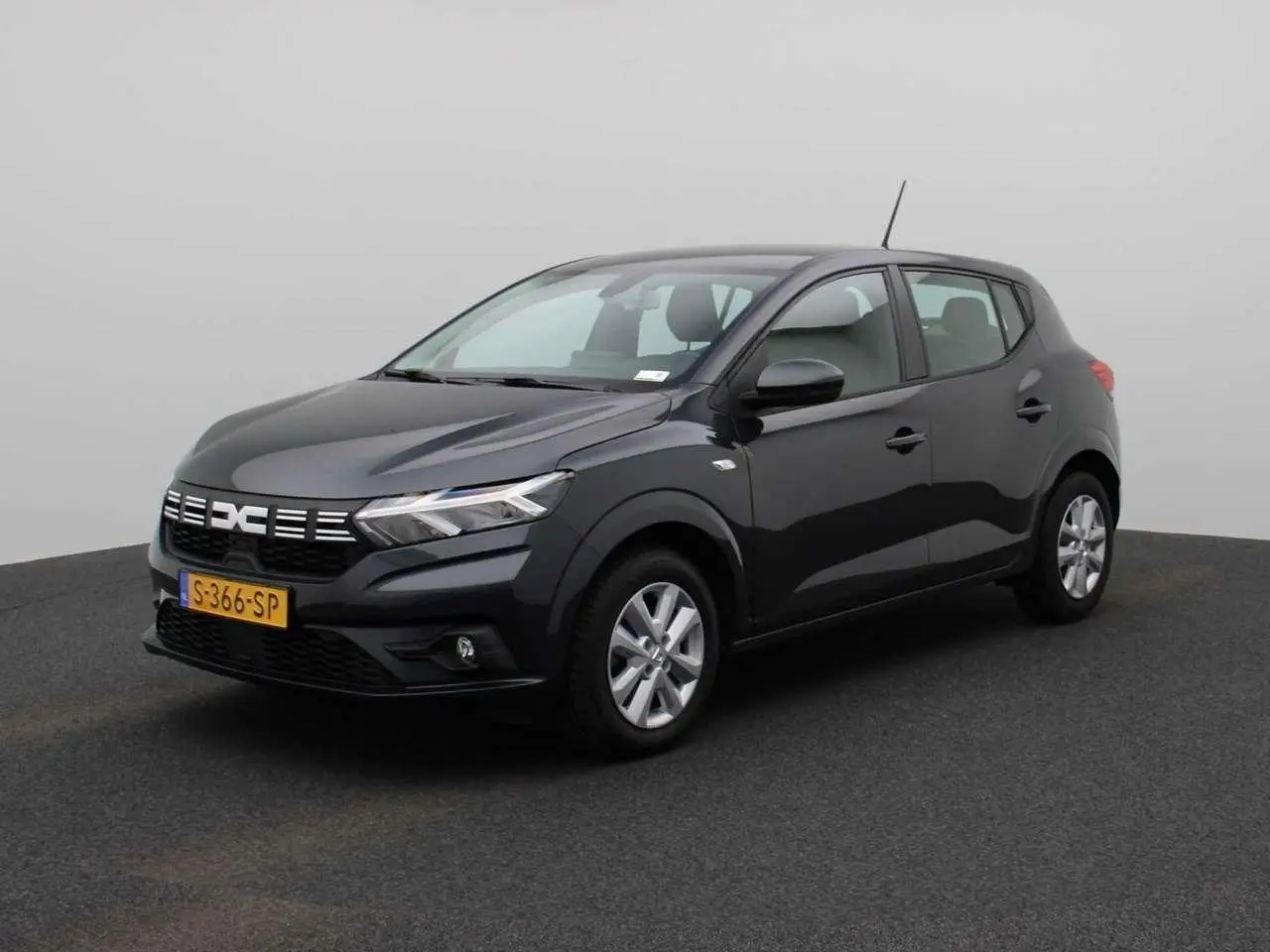 Photo 1 : Dacia Sandero 2023 Petrol