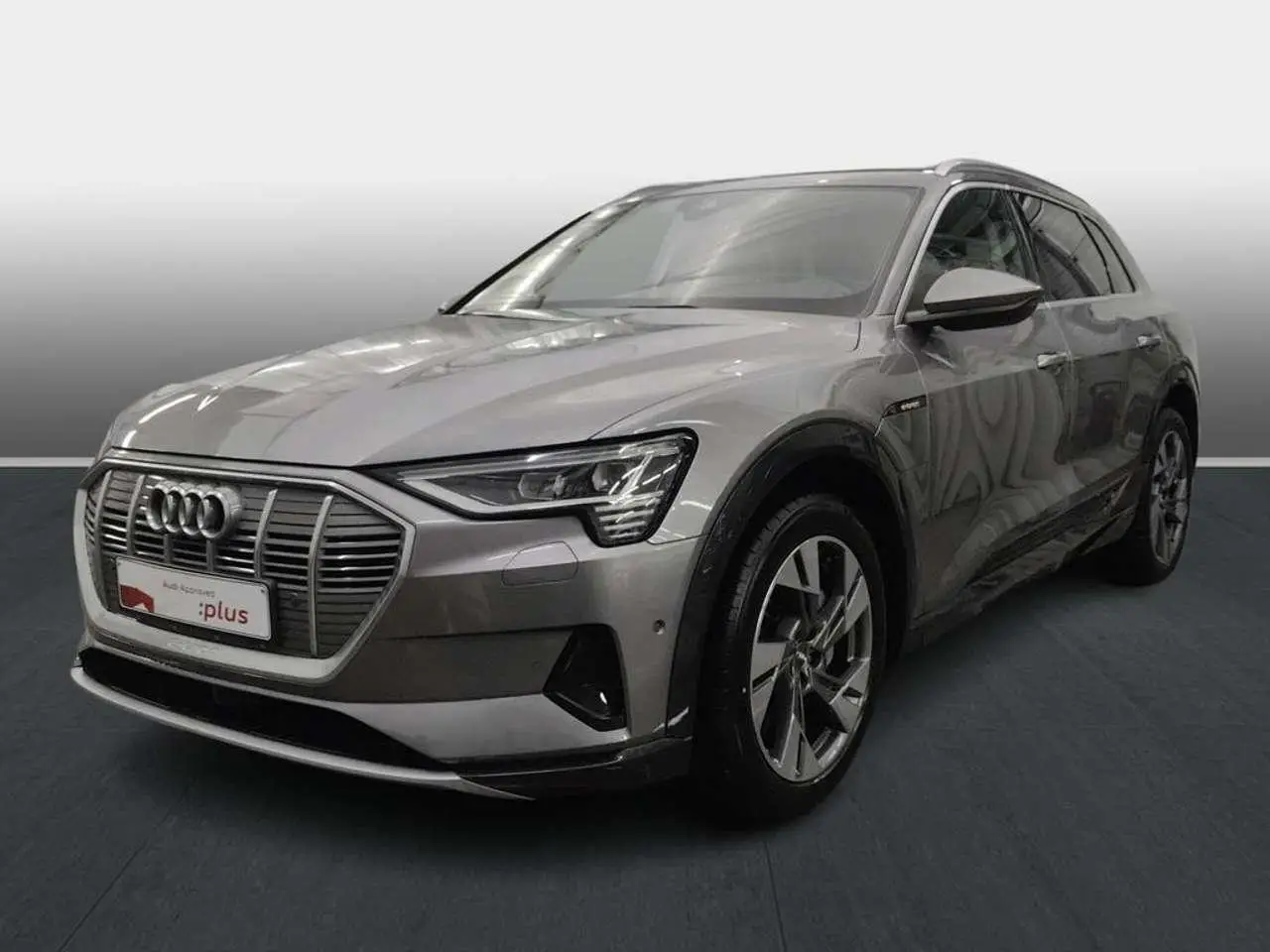 Photo 1 : Audi E-tron 2020 Electric