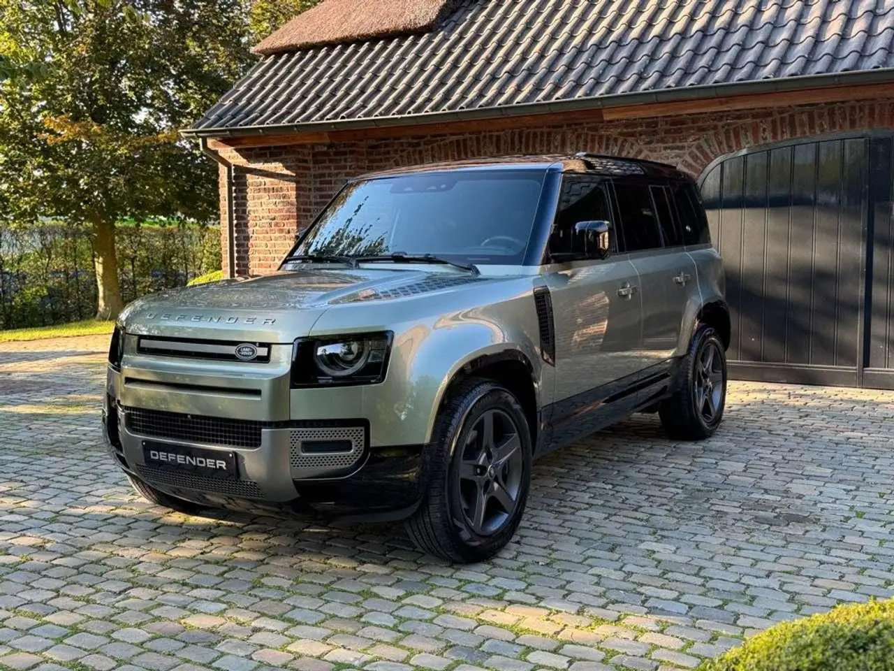 Photo 1 : Land Rover Defender 2023 Diesel