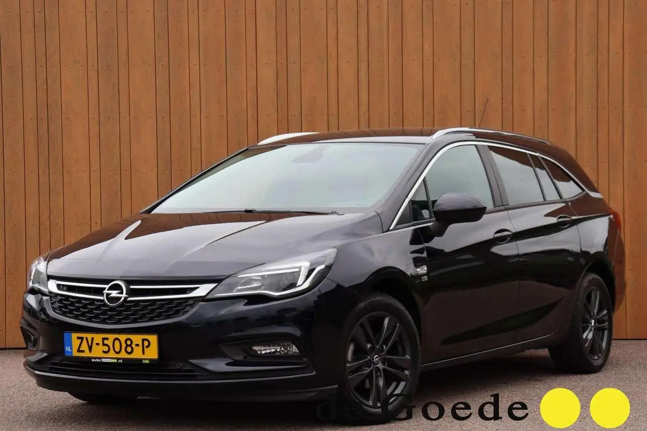 Photo 1 : Opel Astra 2019 Petrol