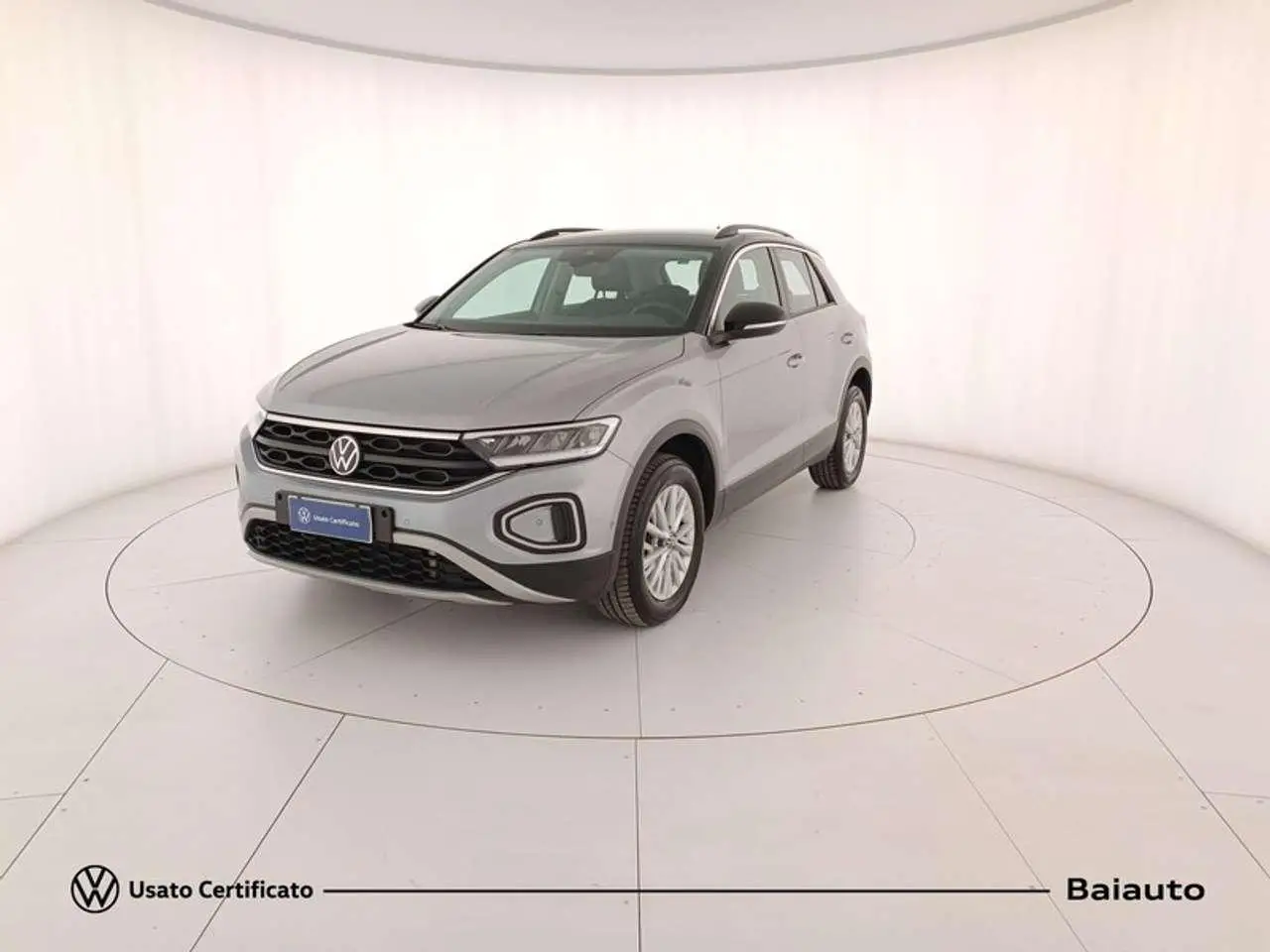 Photo 1 : Volkswagen T-roc 2024 Petrol