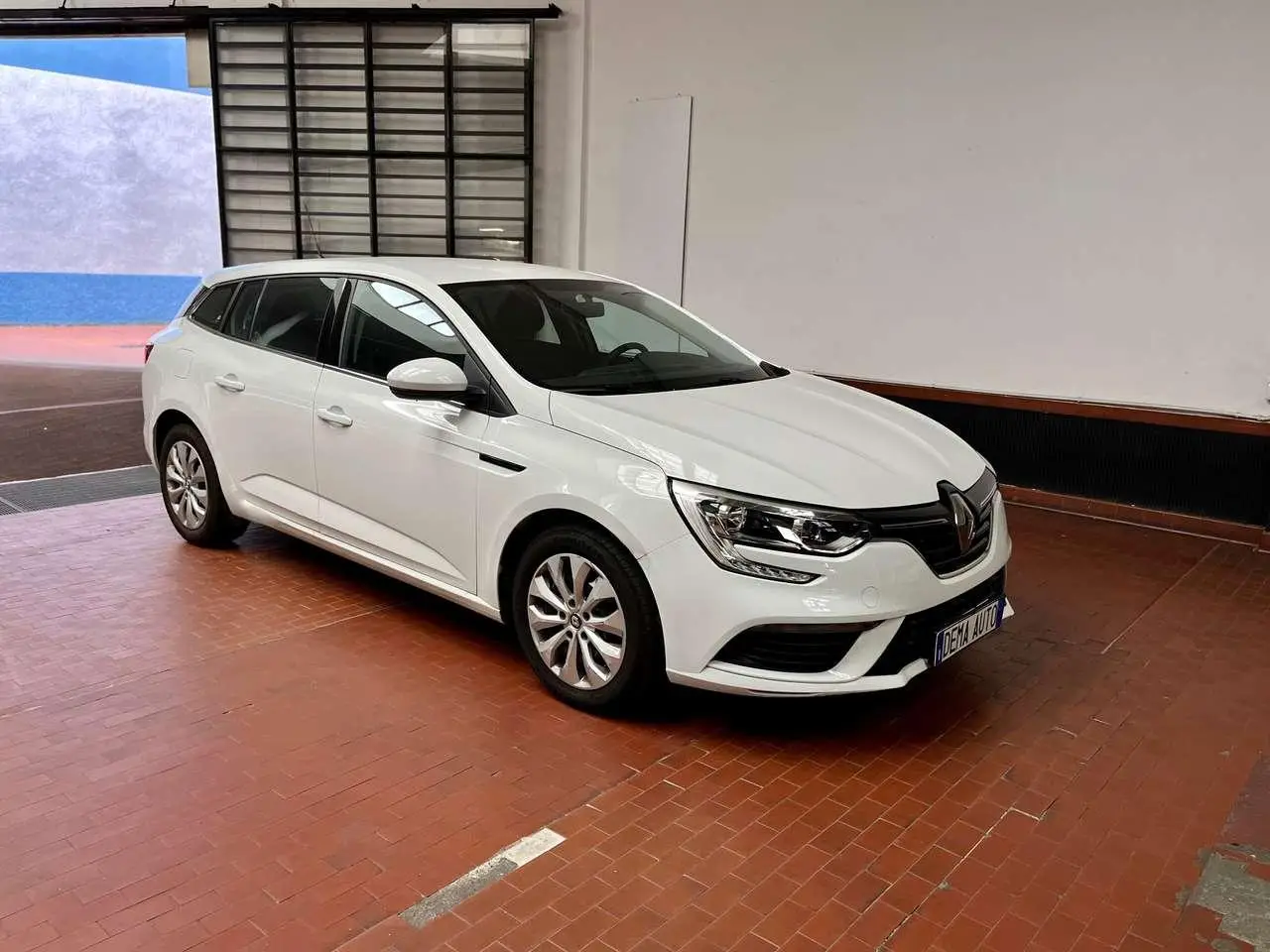 Photo 1 : Renault Megane 2017 Petrol