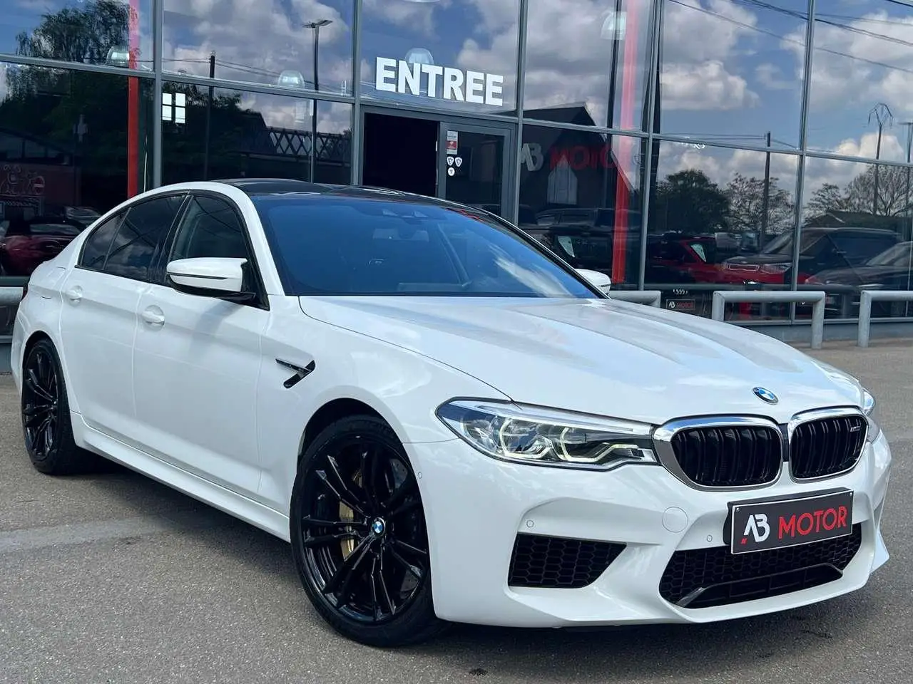 Photo 1 : Bmw M5 2019 Petrol