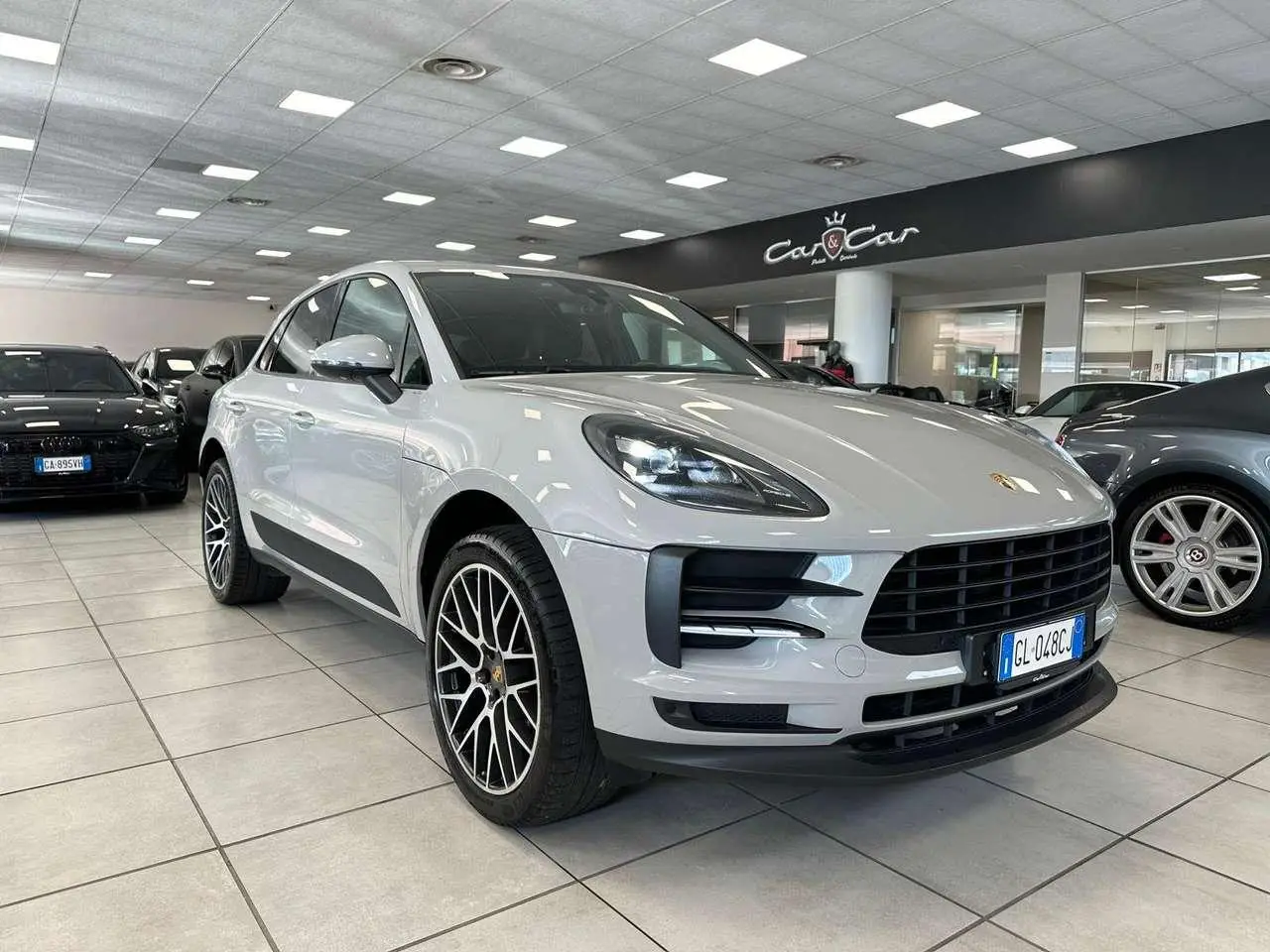 Photo 1 : Porsche Macan 2019 Essence