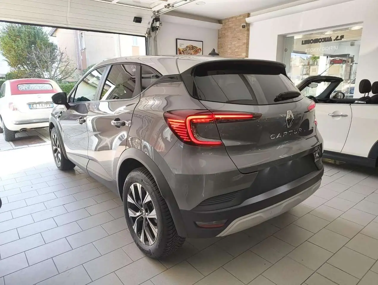 Photo 1 : Renault Captur 2023 LPG