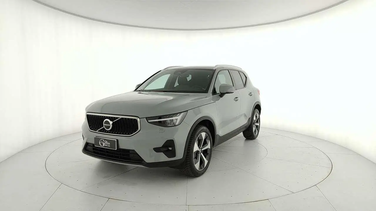 Photo 1 : Volvo Xc40 2024 Hybride