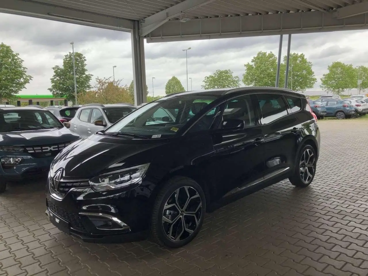 Photo 1 : Renault Grand Scenic 2023 Petrol