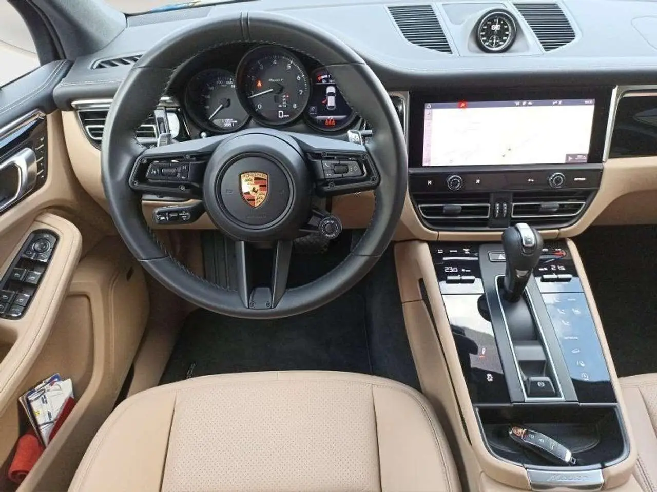 Photo 1 : Porsche Macan 2022 Petrol