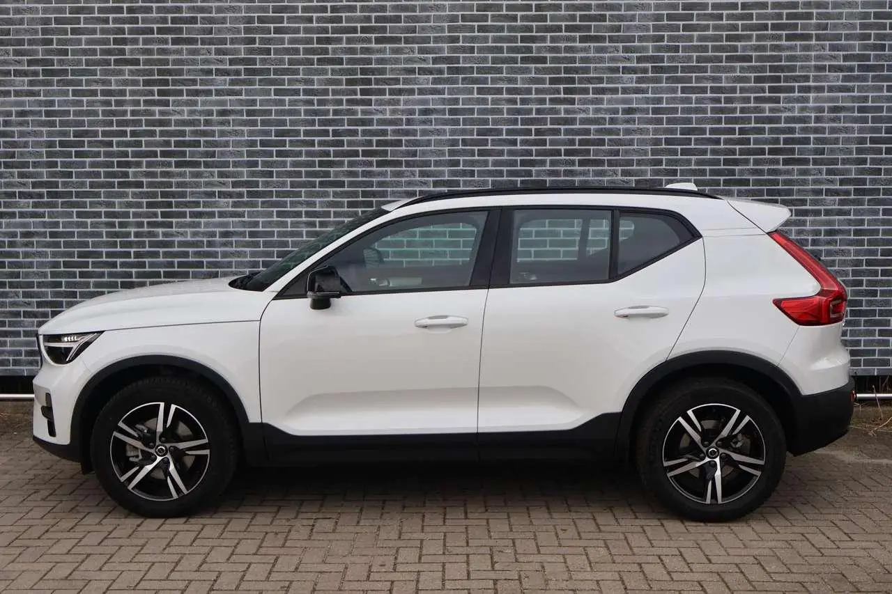 Photo 1 : Volvo Xc40 2024 Hybride