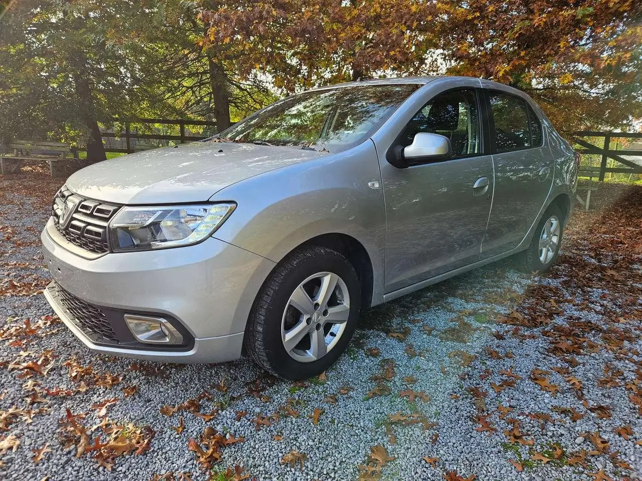 Photo 1 : Dacia Logan 2020 Petrol