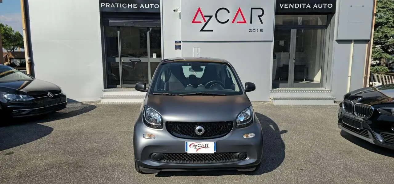 Photo 1 : Smart Fortwo 2019 Petrol