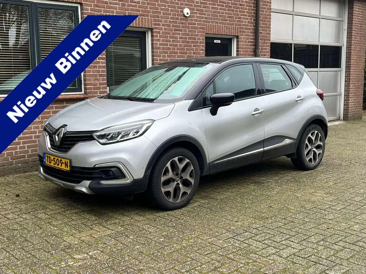 Photo 1 : Renault Captur 2017 Petrol