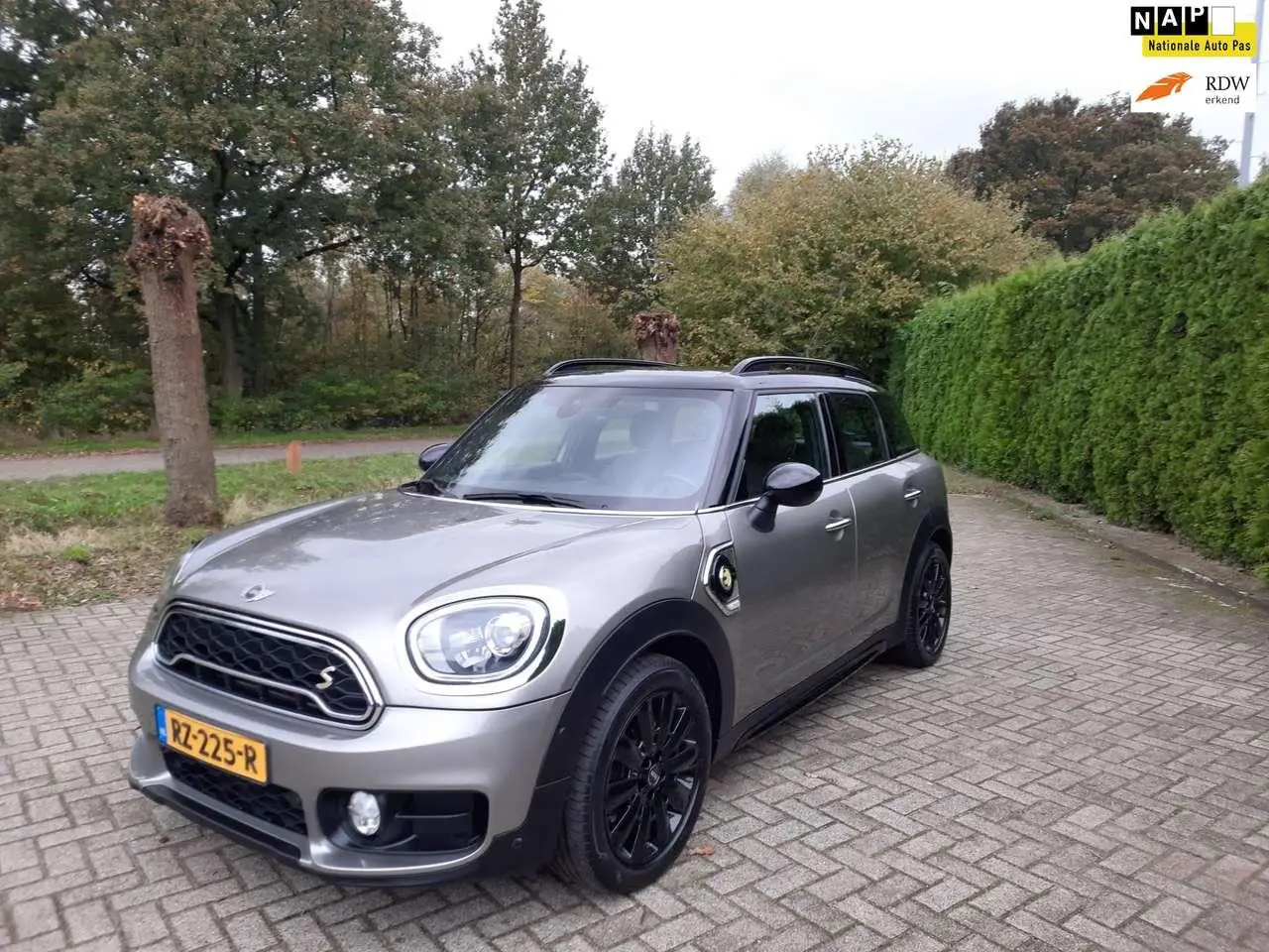 Photo 1 : Mini Cooper 2018 Hybrid