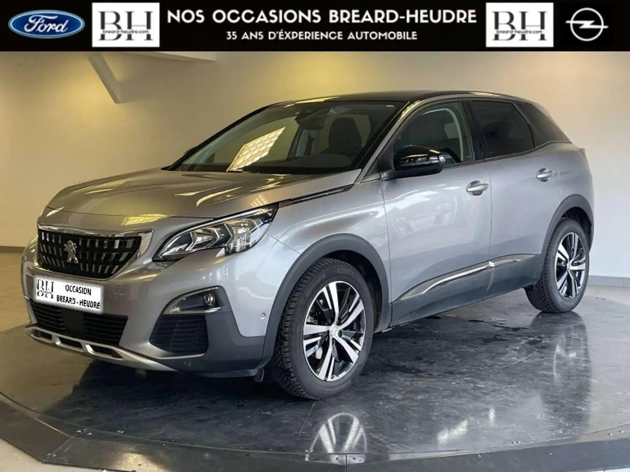 Photo 1 : Peugeot 3008 2017 Essence