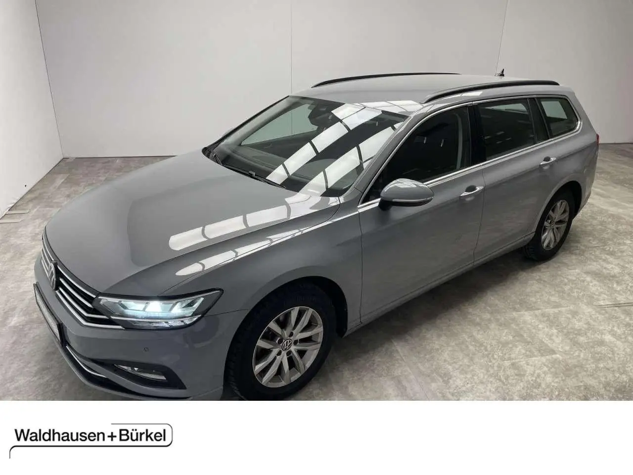 Photo 1 : Volkswagen Passat 2022 Essence