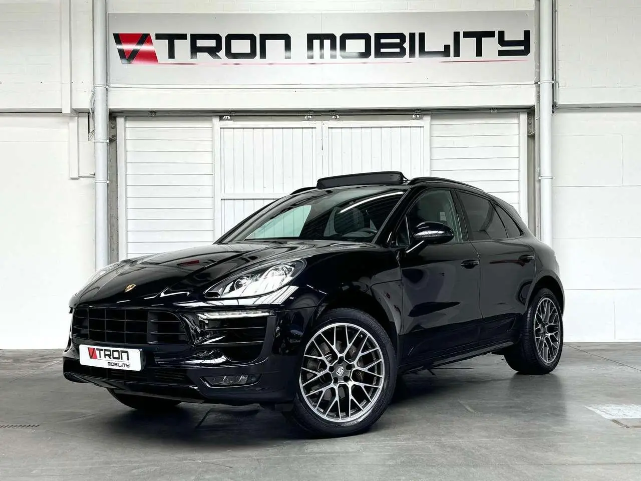 Photo 1 : Porsche Macan 2018 Essence