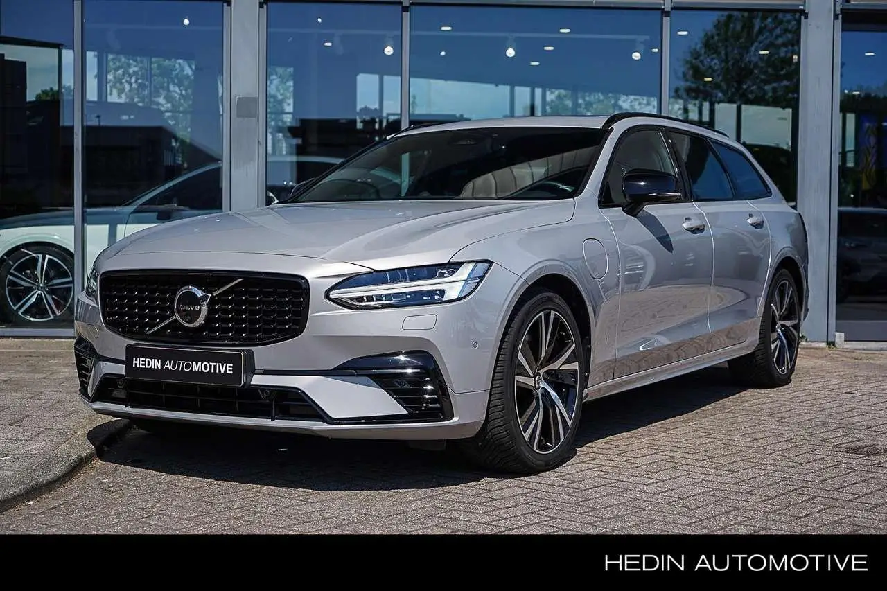 Photo 1 : Volvo V90 2023 Hybride