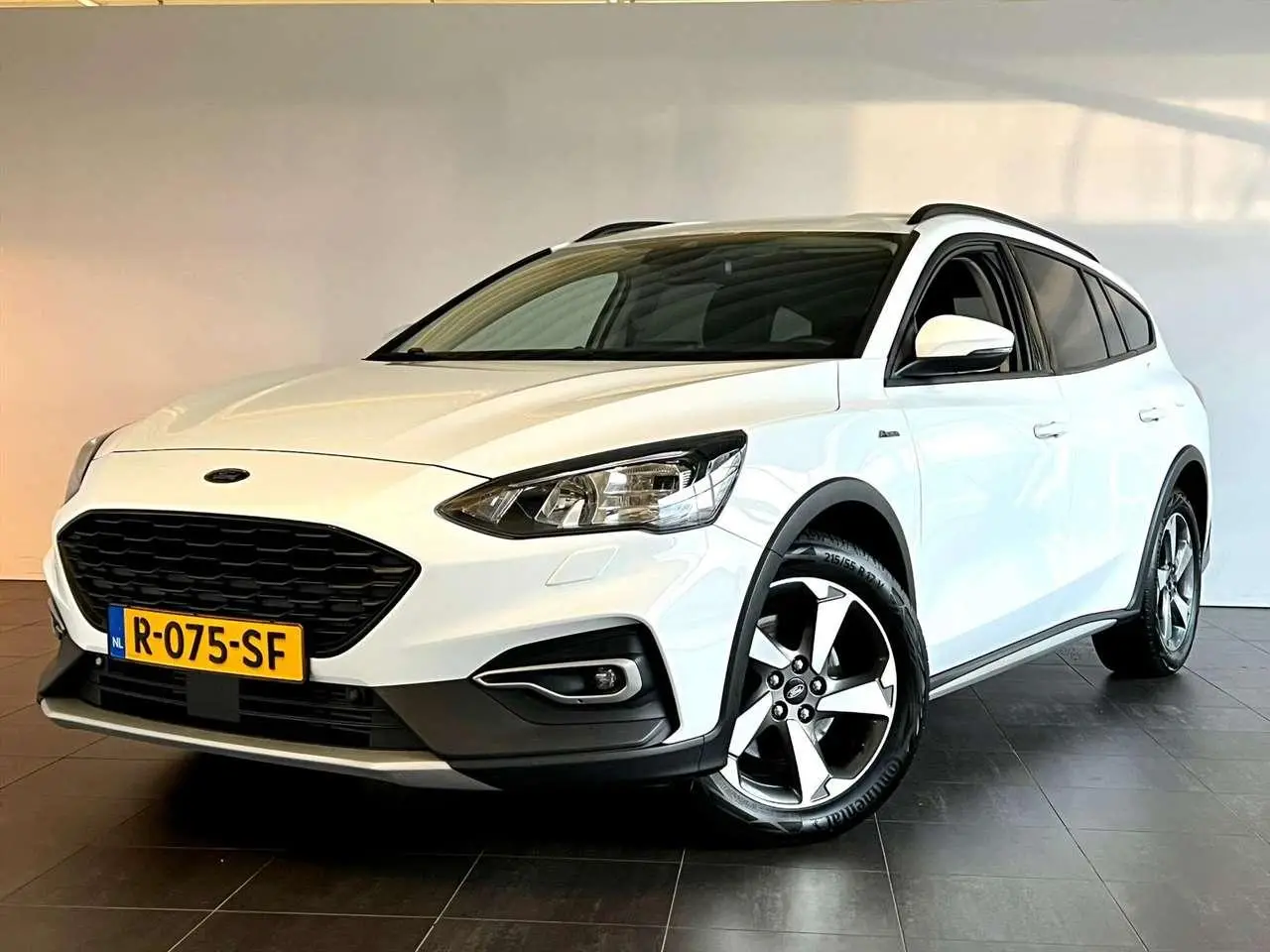 Photo 1 : Ford Focus 2021 Petrol