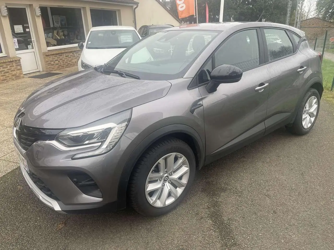 Photo 1 : Renault Captur 2021 Petrol