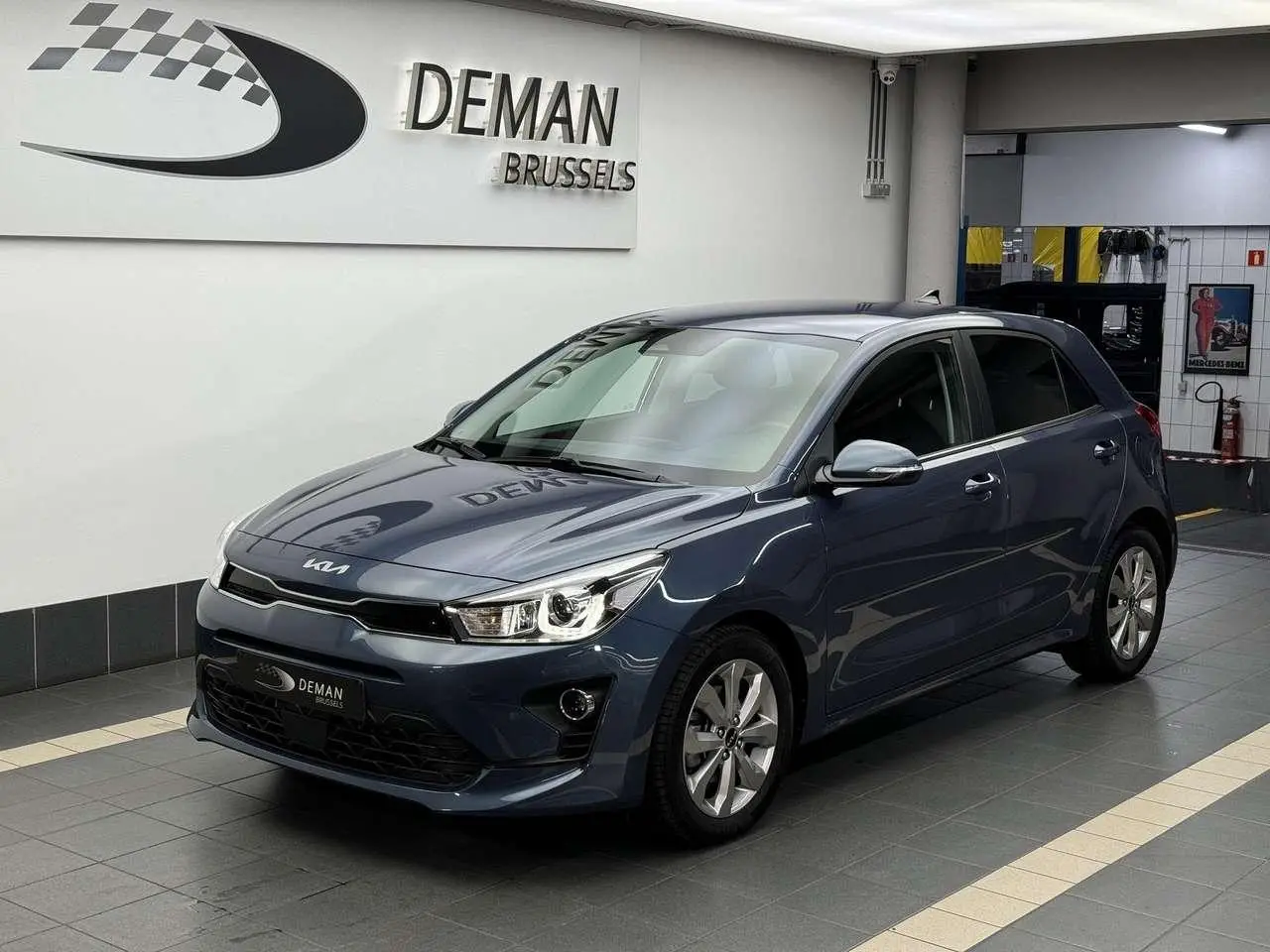 Photo 1 : Kia Rio 2023 Essence