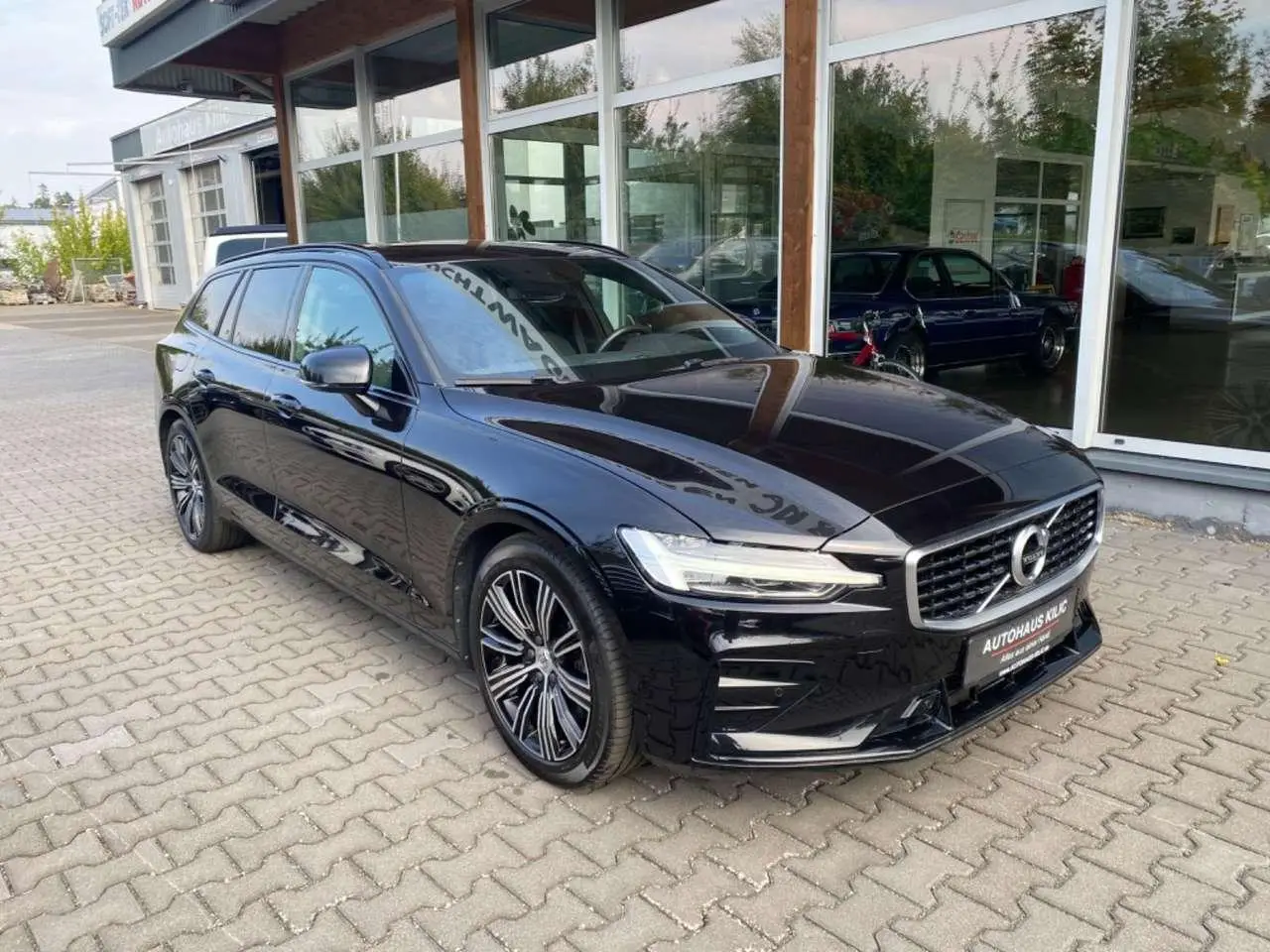 Photo 1 : Volvo V60 2019 Essence