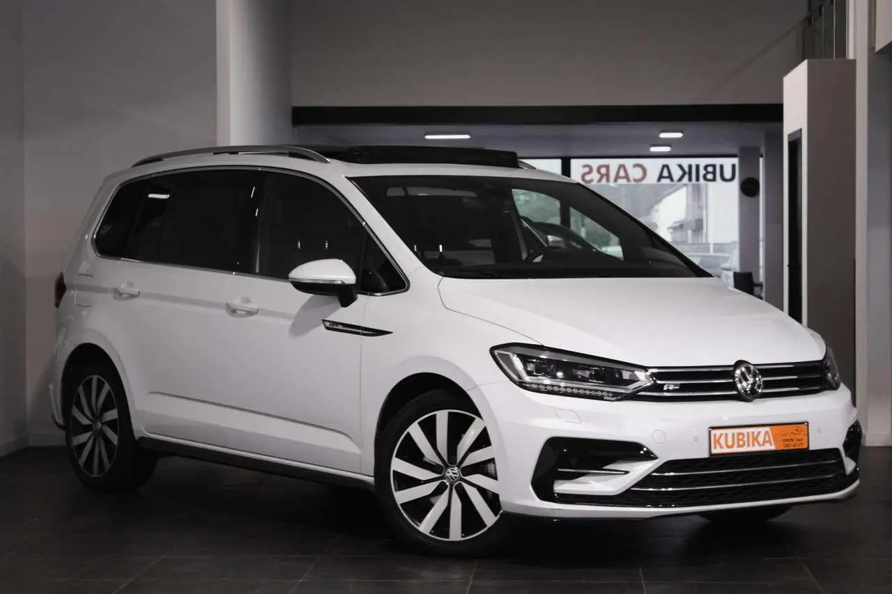 Photo 1 : Volkswagen Touran 2017 Petrol