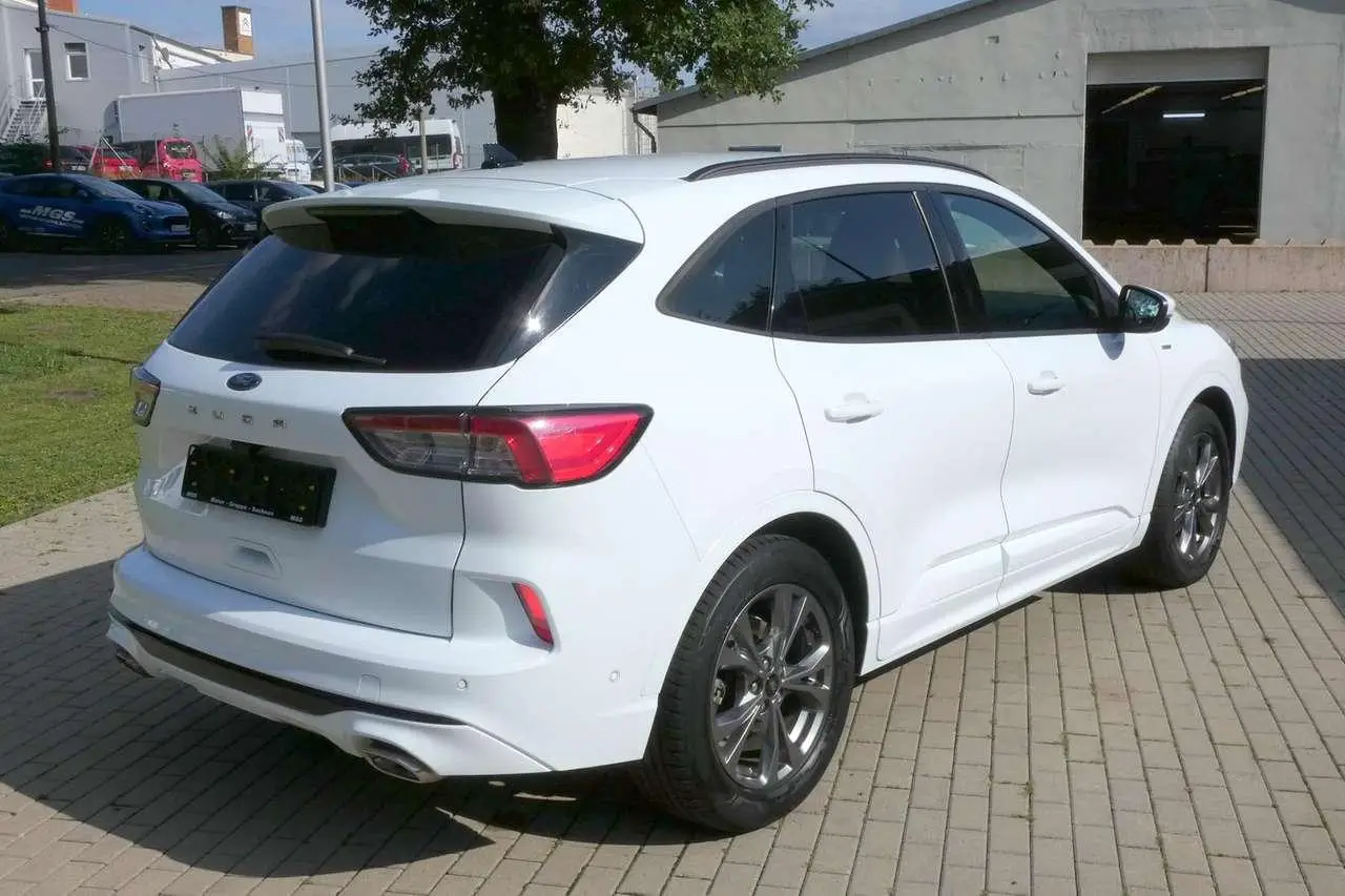 Photo 1 : Ford Kuga 2020 Essence