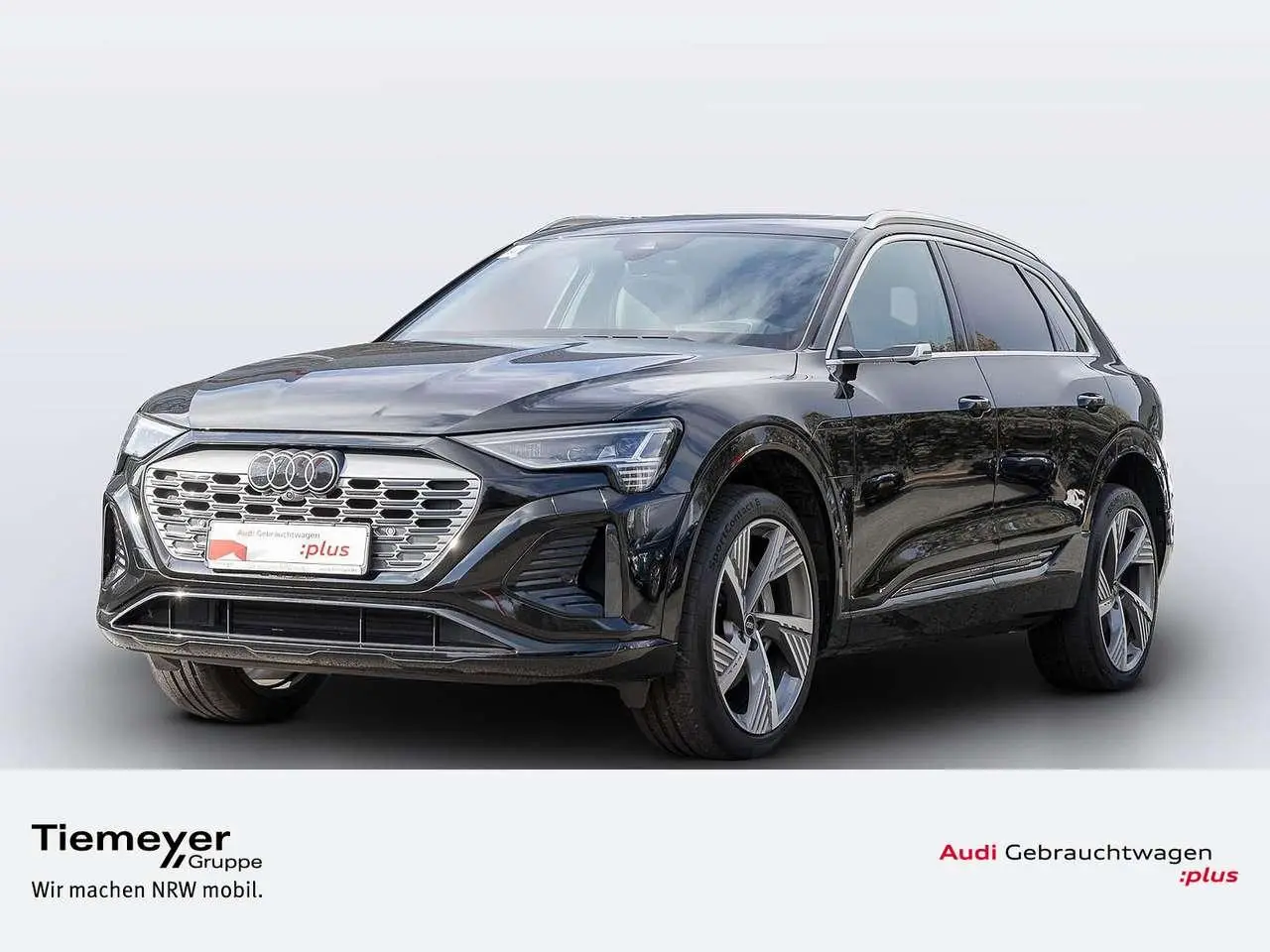 Photo 1 : Audi Q8 2023 Électrique