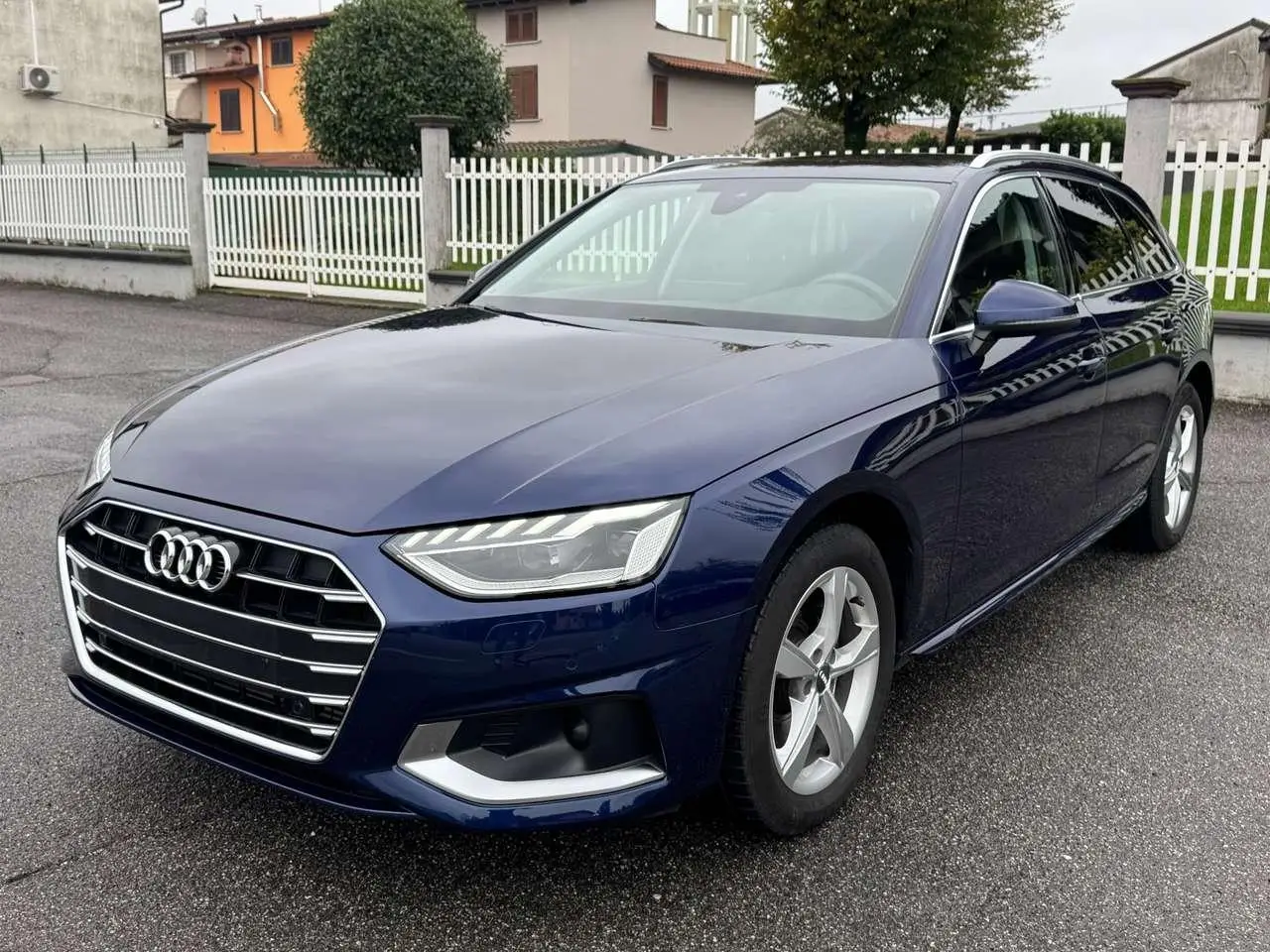 Photo 1 : Audi A4 2020 Autres