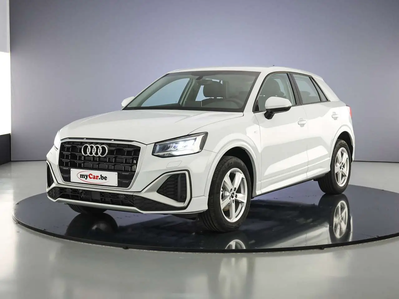 Photo 1 : Audi Q2 2024 Petrol