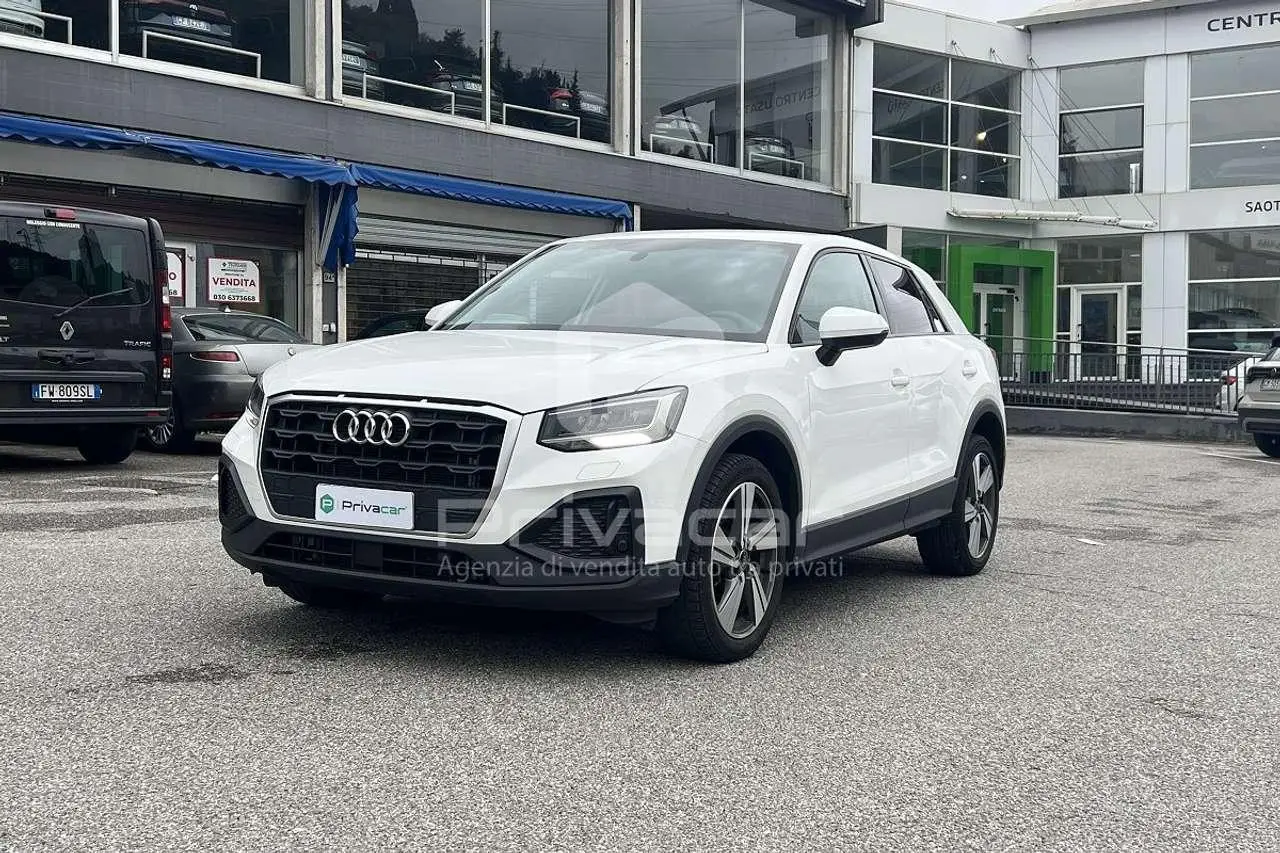 Photo 1 : Audi Q2 2023 Essence