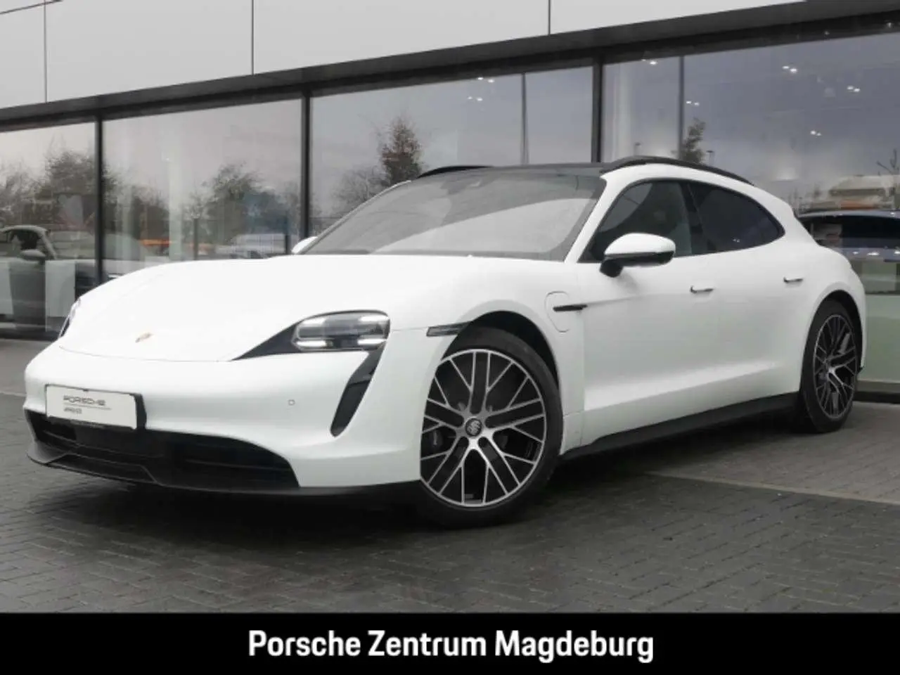 Photo 1 : Porsche Taycan 2023 Electric