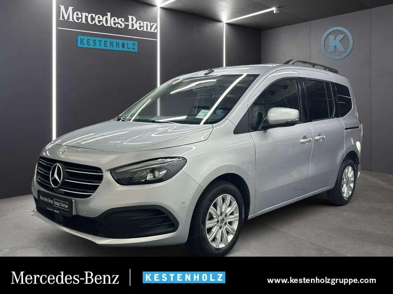 Photo 1 : Mercedes-benz Classe T 2023 Petrol