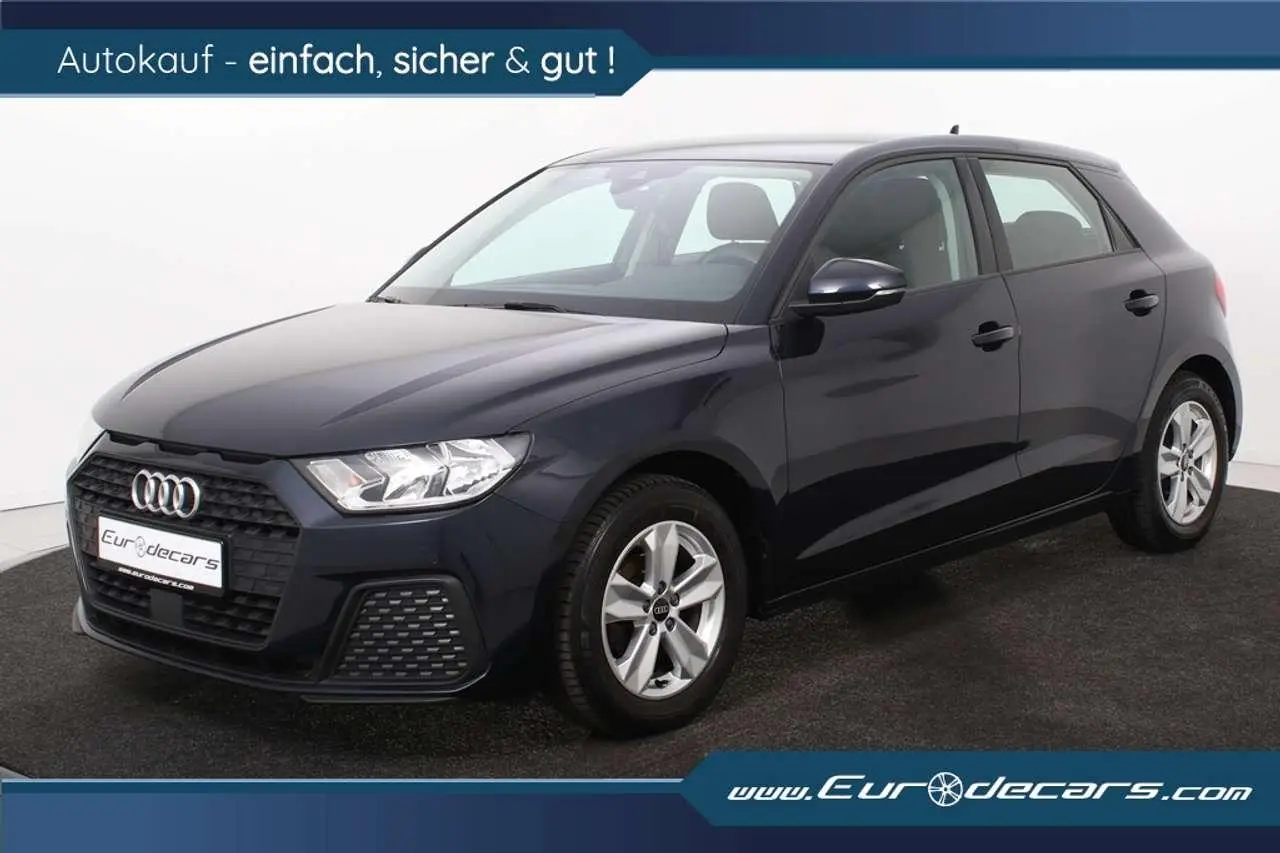 Photo 1 : Audi A1 2021 Essence